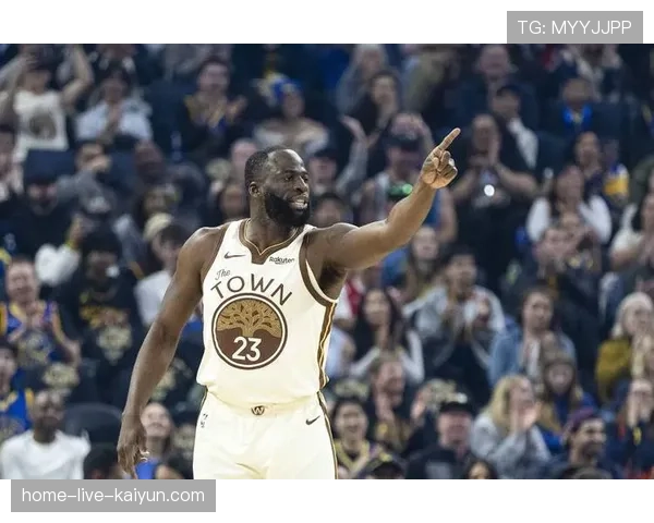 勇士替补群太给力了,主帅笑着鼓掌,勇士队引援